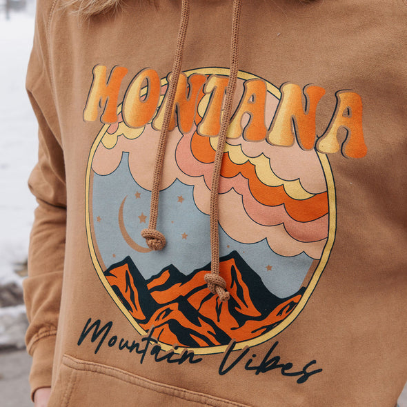 Mountain Vibes Vintage Hoodie in Camel